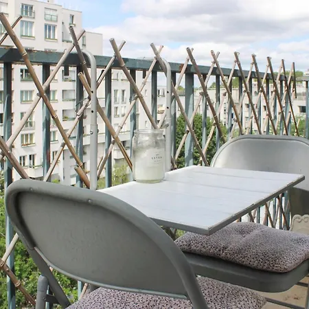 Through - Place De La Réunion Paris